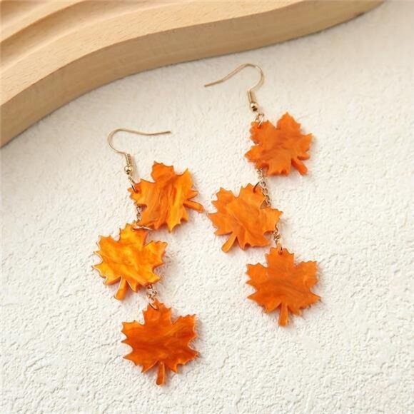 Autumn Style Long Maple Leaf Acrylic Long Earrings Retro Beautiful Ear Jewelry - Picture 6 of 6
